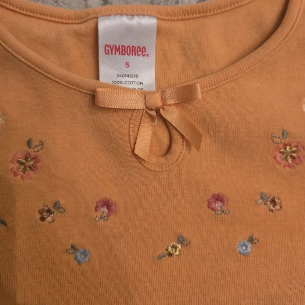 Vintage Y2K Gymboree orange embroidered flowers short sleeved top